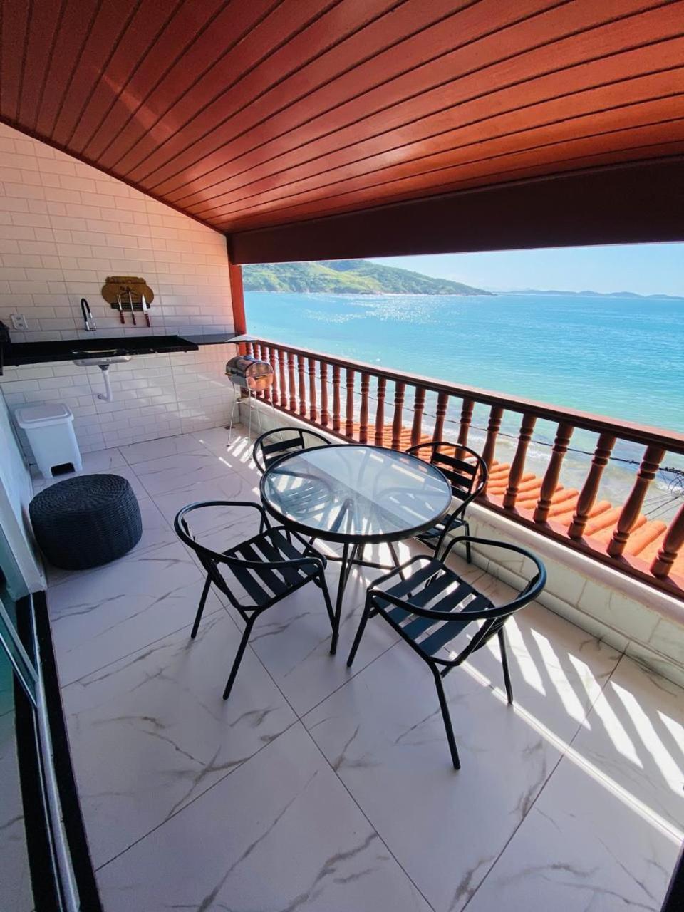 Apartamento de 1 Quarto Deluxe com vista para o mar.
